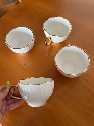 Set 4 Tazas Porcelana Blanca y Dorada