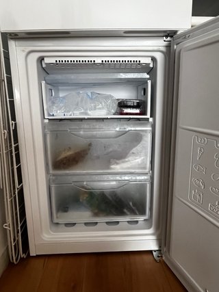 Nevera combi Indesit Blanca