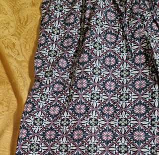 Pantaloni donna leggeri fantasia