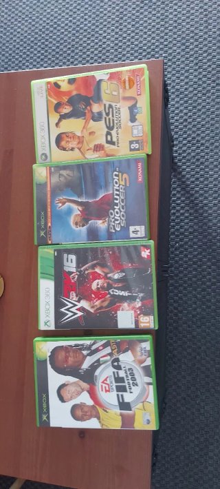 Xbox 360 Elite + Mando + 4 Juegos