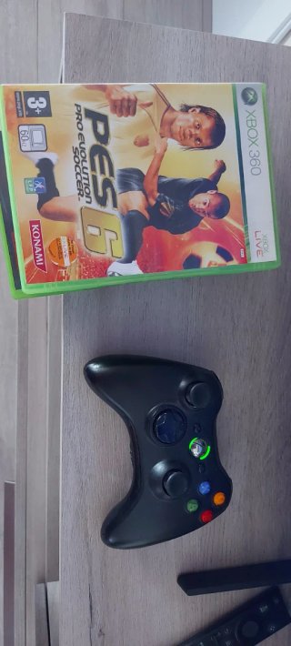 Xbox 360 Elite + Mando + 4 Juegos