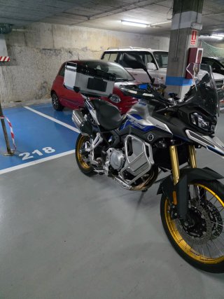 Voge 900 DSX