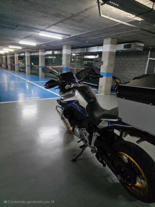 Voge 900 DSX