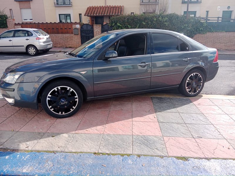 Ford Mondeo 2005 - foto 1