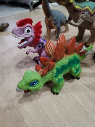 Lote 6 figuras dinosaurios