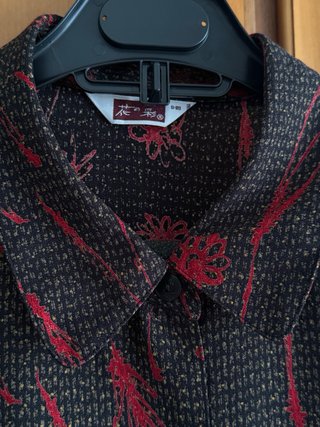 Camicia donna fantasia fiori rossi