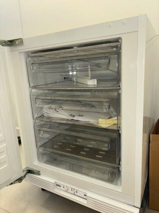 Congelador vertical integrable AEG OAB6I82EF