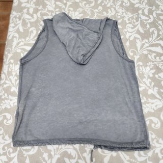 Chaleco ligero con capucha gris sin mangas