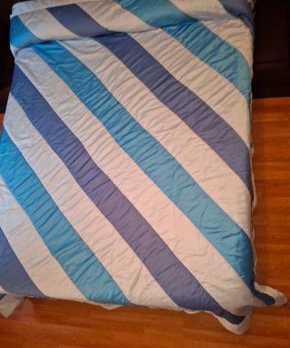 EDREDON SATINADO CAMA  135 Azul y azul celest