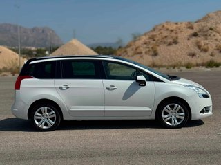 Peugeot 5008 2013 7 PLAZAS
