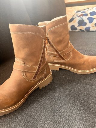 Botas niña marrones