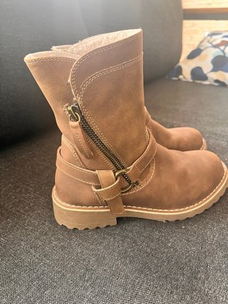 Botas niña marrones