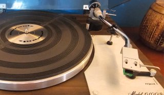 Tocadiscos Marantz 6100