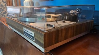 Tocadiscos Marantz 6100