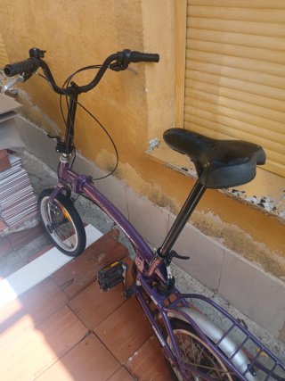 Bicicleta Plegable Morada para arreglar o piesas .