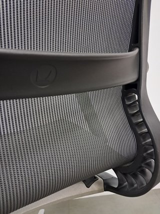 Silla HERMAN MILLER SETU ergonómica profesional