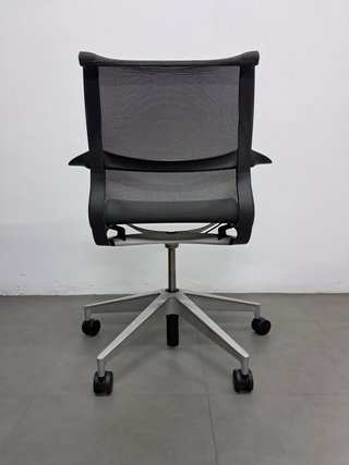 Silla HERMAN MILLER SETU ergonómica profesional