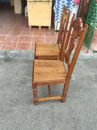 Mesa comedor castaño y 6 sillas