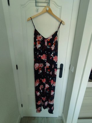 Vestido largo de tirantes SFERA