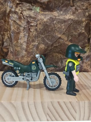 Playmobil Guardia Civil SEPRONA Moto