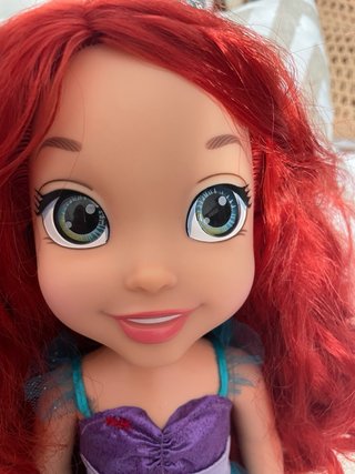 Muñeca Ariel Disney con varita y corona