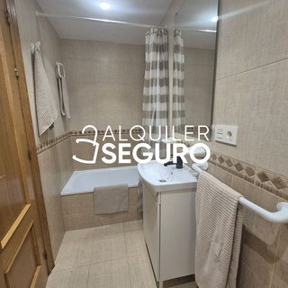 Piso en alquiler en Zona Ayuntamiento en Alhendín
