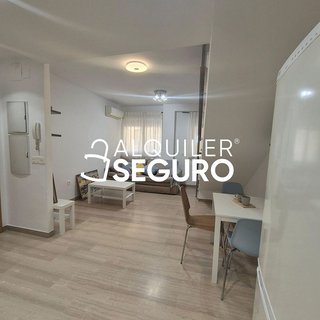 Piso en alquiler en Zona Ayuntamiento en Alhendín
