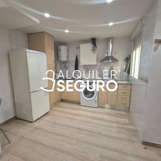 Piso en alquiler en Zona Ayuntamiento en Alhendín
