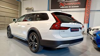 Volvo V90 Cross Country B4 AWD 197 CV MHEV (2021)