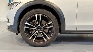 Volvo V90 Cross Country B4 AWD 197 CV MHEV (2021)
