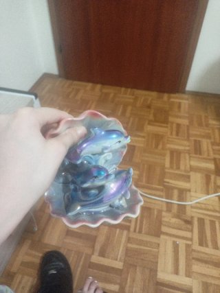 Soprammobile con delfini in ceramica