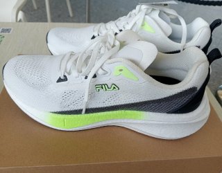 Zapatillas Fila Running Blancas y Verdes