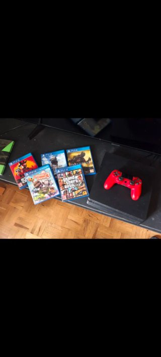 Consola PS4 Slim Negra + Mando y juegos