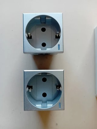 Enchufes schuko Bticino Axolute HC4141