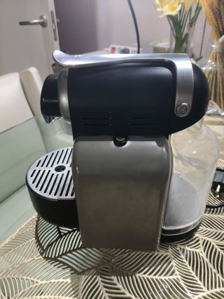 Cafetera Nespresso DeLonghi Essenza