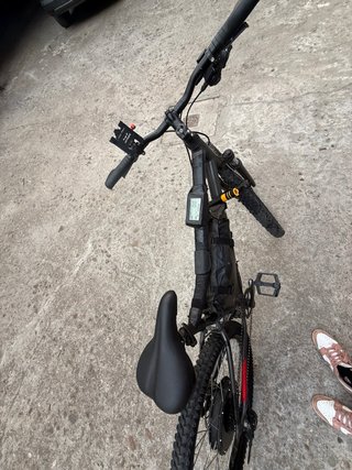 Bicicleta Eléctrica Negra