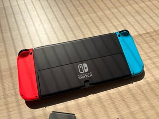 Nintendo Switch OLED Roja y Azul