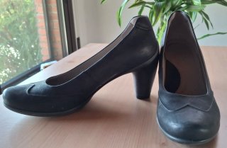 Zapatos de tacón negros talla 40