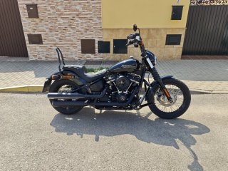 Harley-Davidson street bob