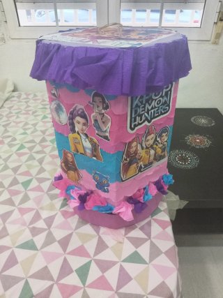 Piñata 4 años K-Pop