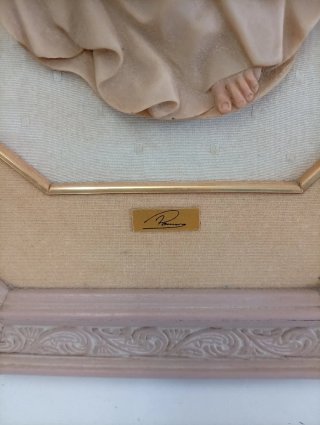 Cuadro Resina Relieve Firma Beige Rosa