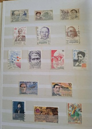Álbum de sellos Prinz rojo  .Tengo mas sellos