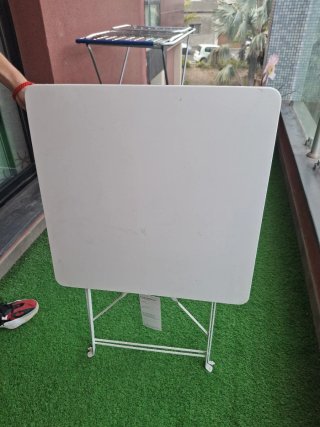 Mesa plegable metal blanca 60x71x60