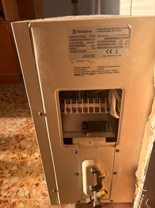 Aire Acondicionado Firstline Beige