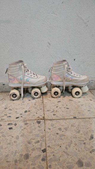 Patines 4 ruedas talla 33