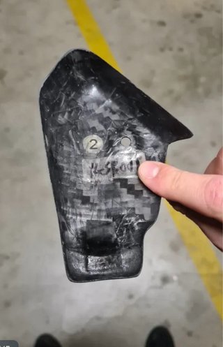 Protector escape de carbono KTM
