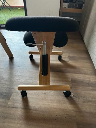 Silla ergonómica de rodillas
