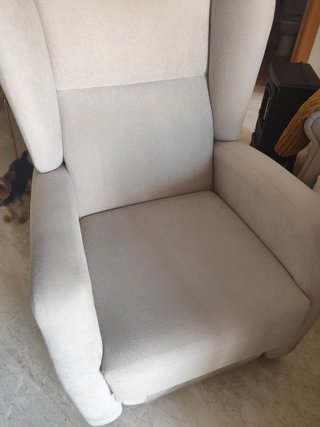 Sillón beige de tela