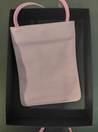 Bolso Loewe rosa y blanco