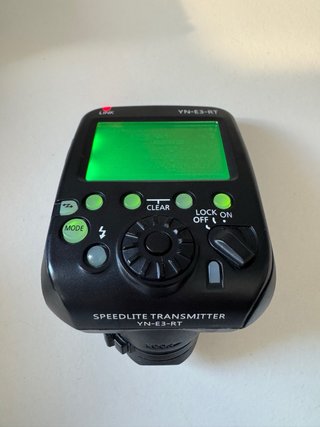 Transmisor YONGNUO YN-E3-RT Speedlite